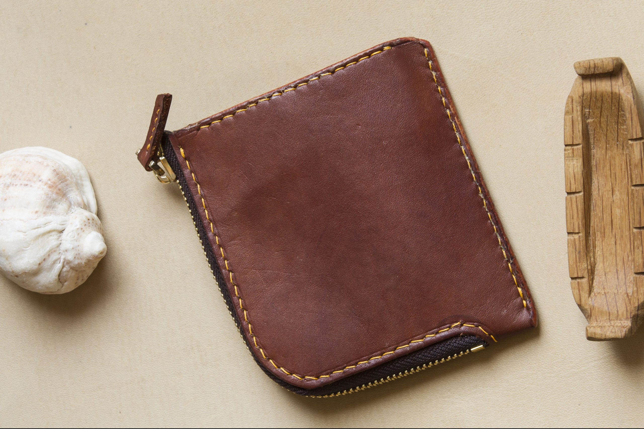 brown_zipper_wallet1_2
