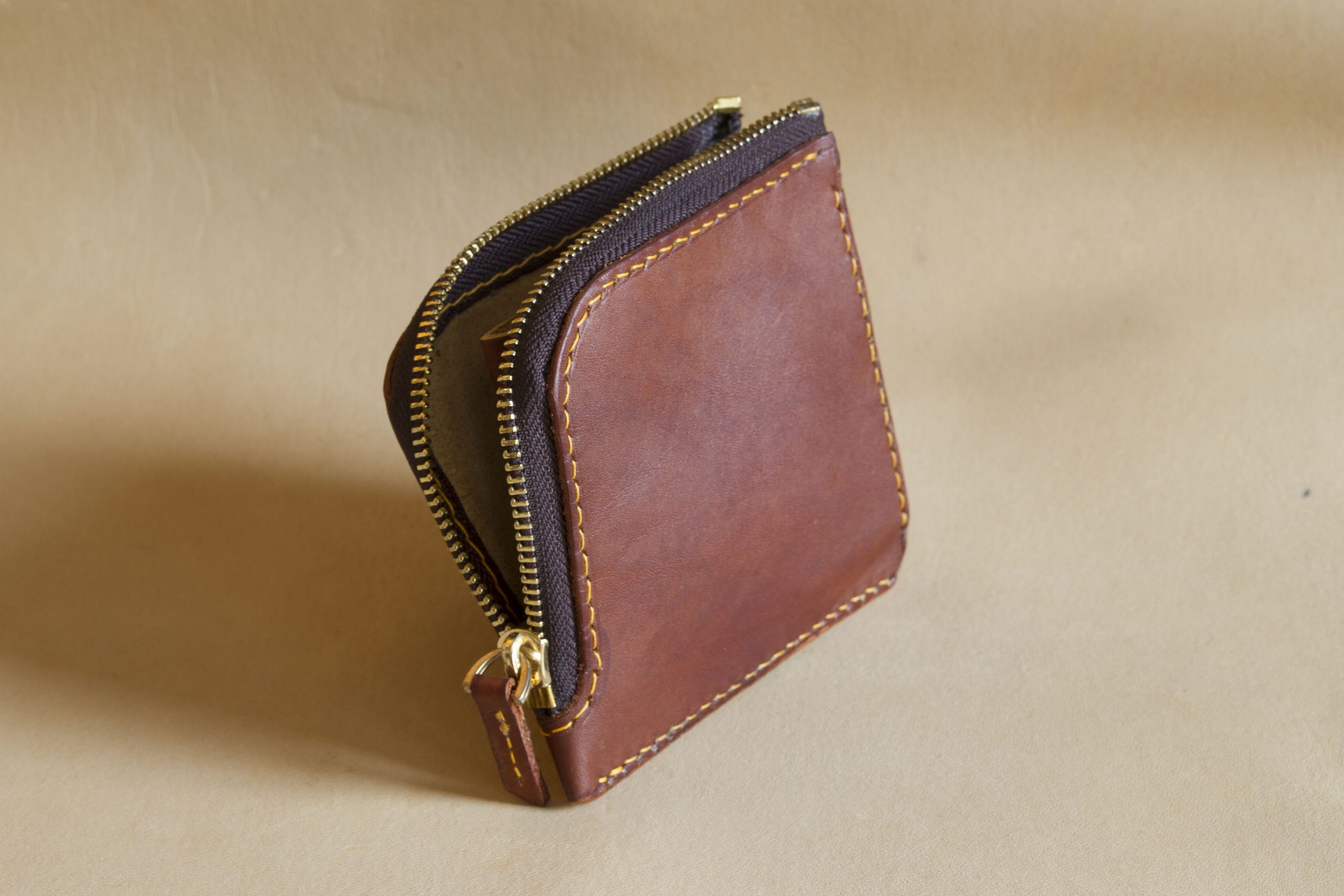 brown_zipper_wallet1_3